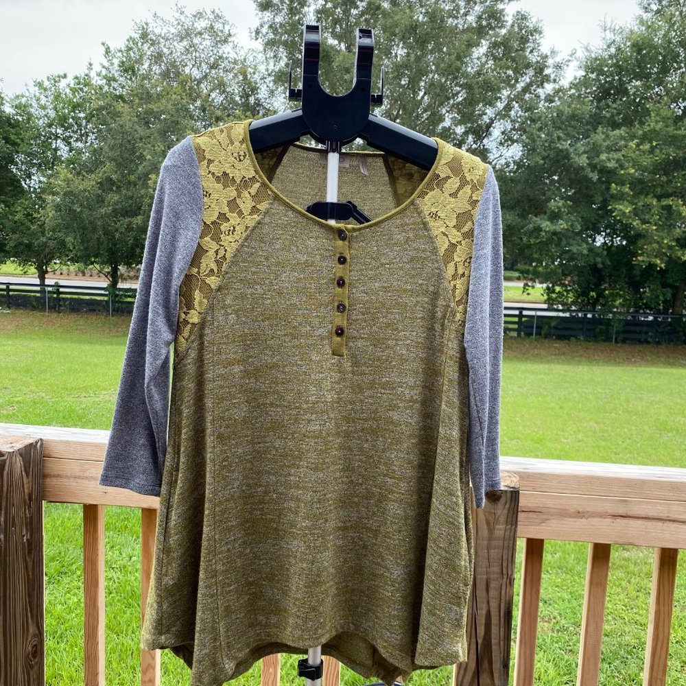 LOGO by Lori Goldstein Space Dye Color-Blocked Top